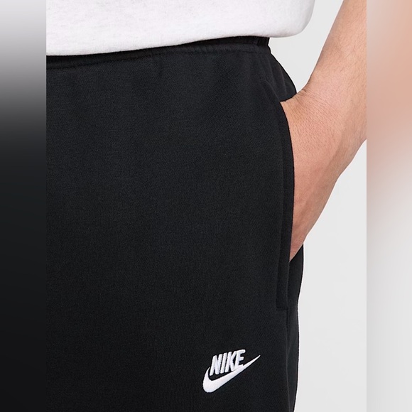 NWT Nike Men's Sportswear Club Fleece Jogger/Sweatpants Black/White. Size: XL - Picture 3 of 15